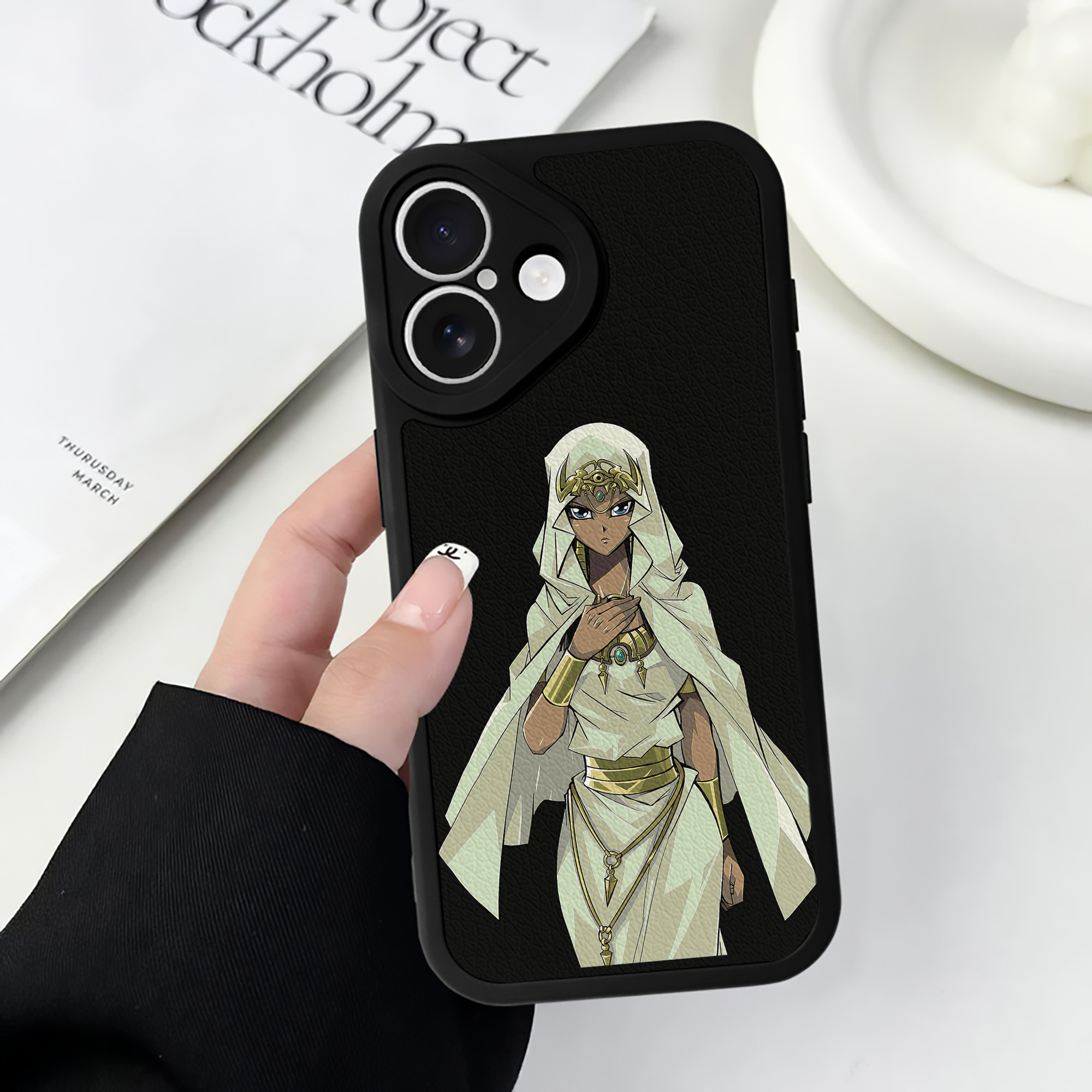 （画像用） 遊☆戯☆王 Yu-Gi-Oh! 【iPhone 16シリーズ対応】シリコンスマホケース（レザー調） 材質：シリコン